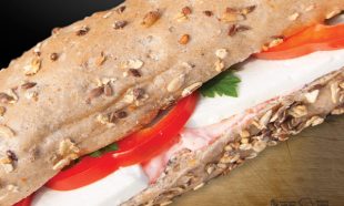 Sandwich-Vegetarian-cu-Branza-de-Capra